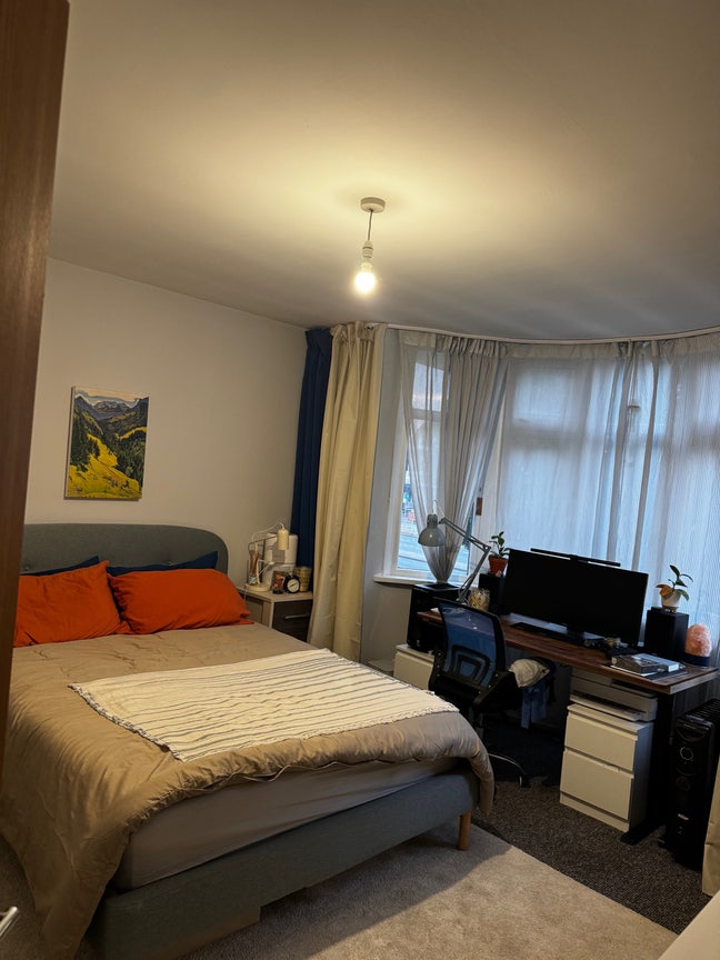 1st floor- Room for rent  Main Photo