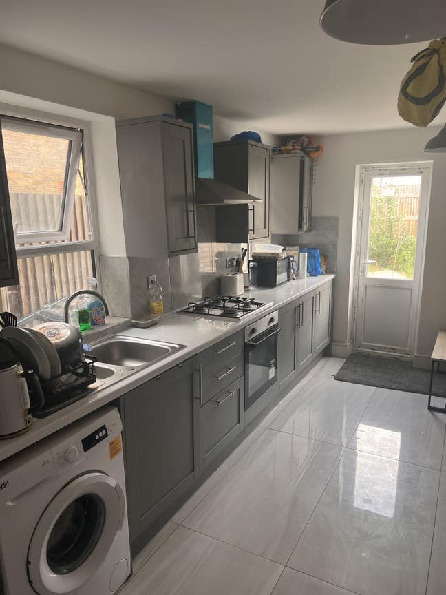 Nice Modern Double Room in Leytonstone E11 Main Photo
