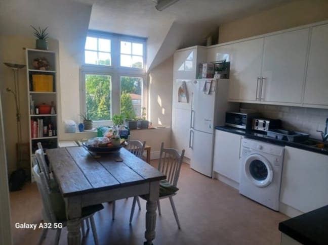 Gorgeous flat in downleaze for rent Main Photo