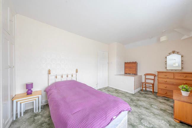 Double Room Available Close to City Centre Main Photo