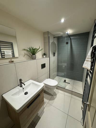 Double Room New Refurbished Apartment - Meanwood Main Photo