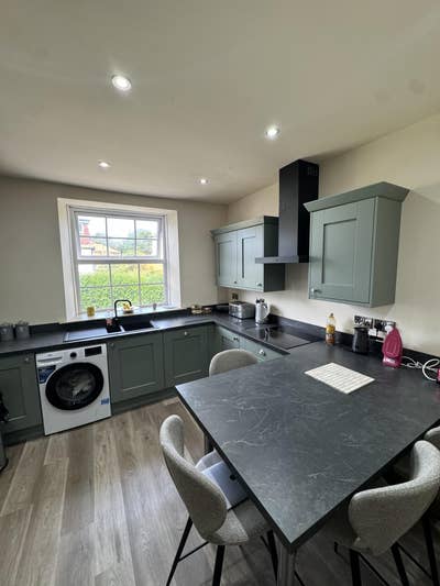 Double Room in Newly Refurbished Apartment Main Photo