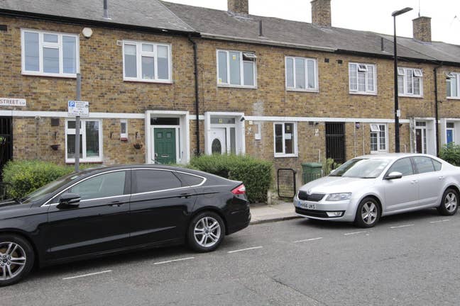 Top Offer - Just off to Canary Wharf - Zone 2 Main Photo