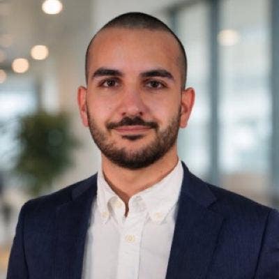 Professional Male seeks a single or double room Main Photo