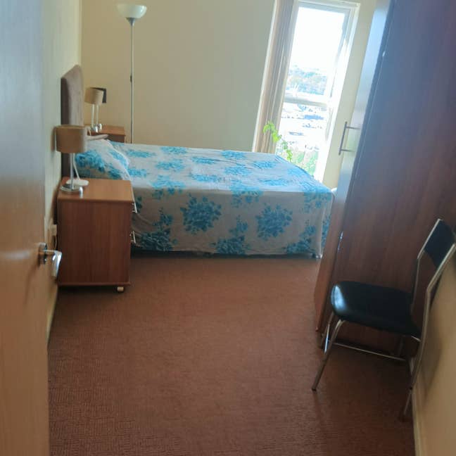 Bills included, 12 minutes to the city centre Main Photo