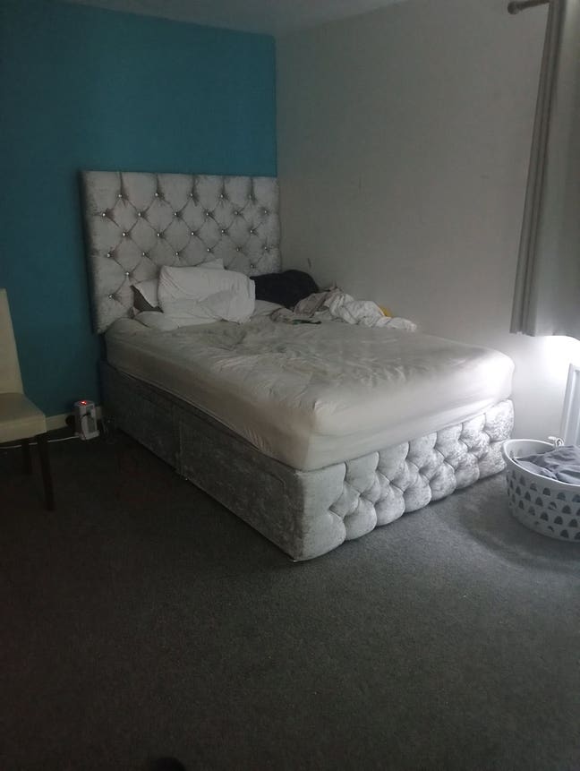 Room to rent Main Photo