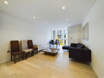 Spacious double room in Angel N17GH Main Photo