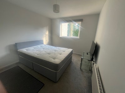 Furnished Spacious room to rent in Muirend Main Photo