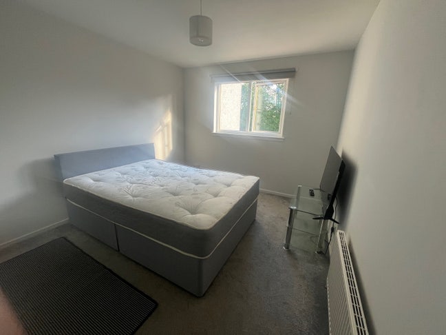 Furnished Spacious room to rent in Muirend Main Photo