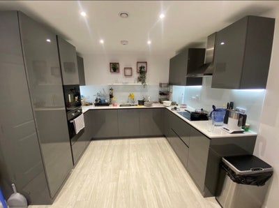 Large furnished room in Newly build flat  Main Photo