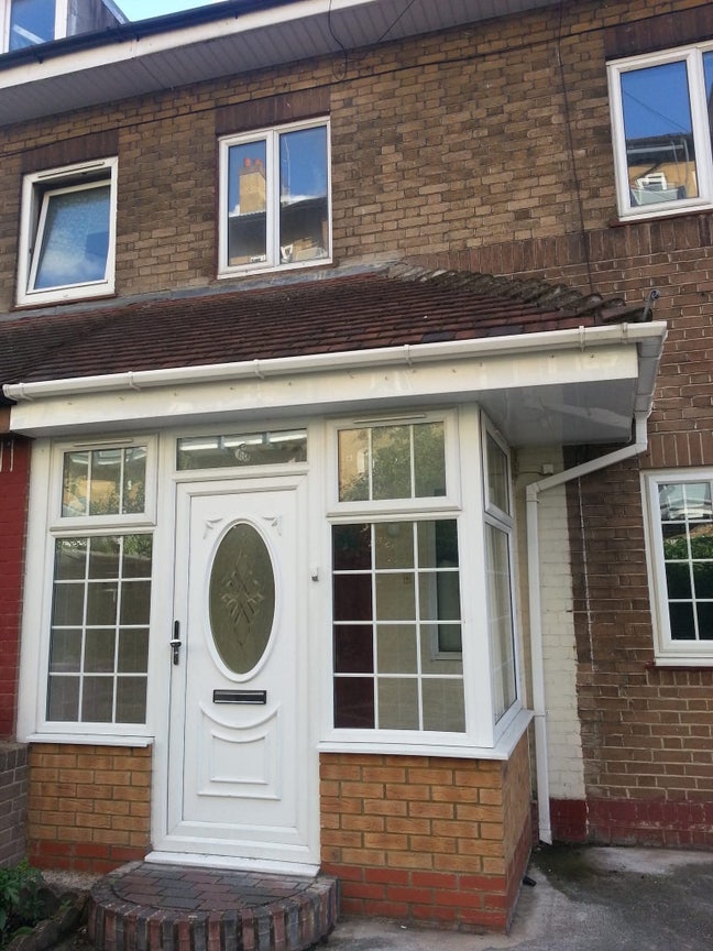 Double Room For Rent Main Photo