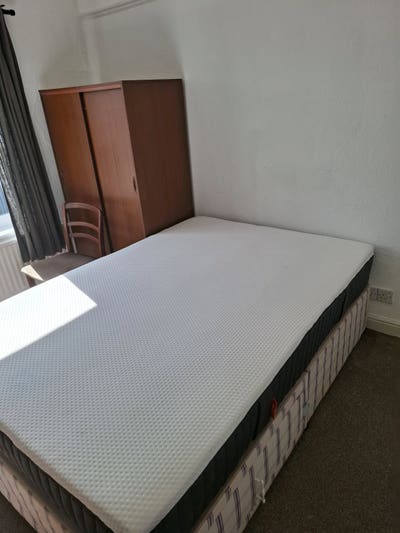 1 double bedroom for rent Main Photo