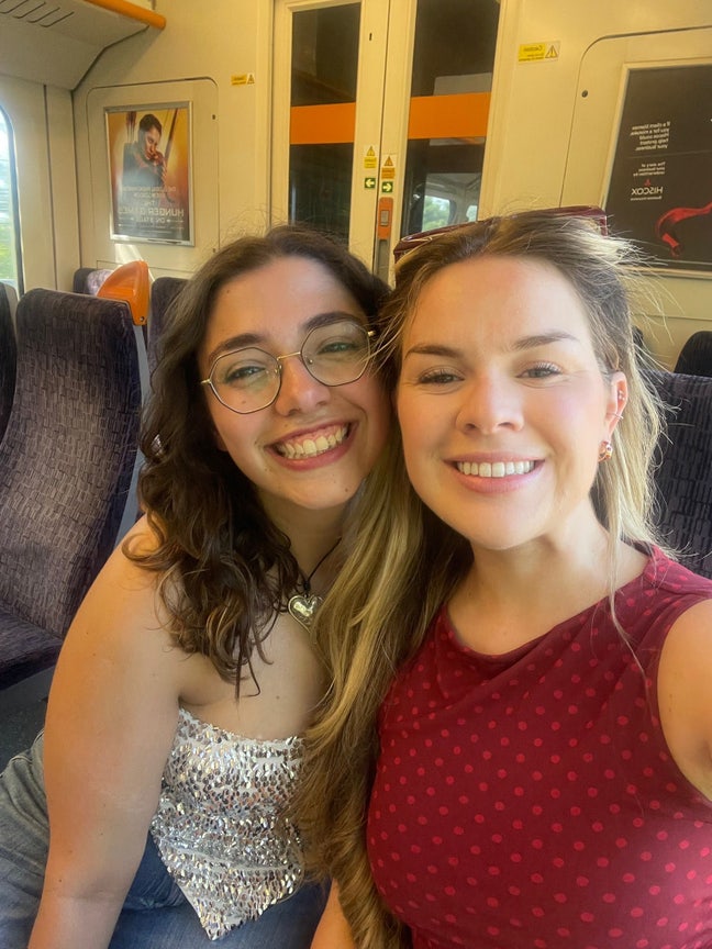 Young Professional  seeking friendly housemates  Main Photo