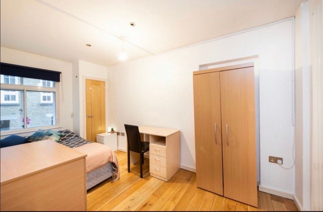 Rooms in a 3 bed flat |London Bridge/Couple Allow Main Photo