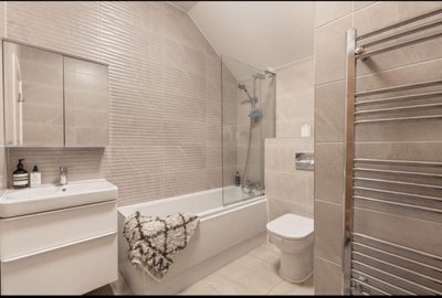 Room with private bathroom and living room Main Photo