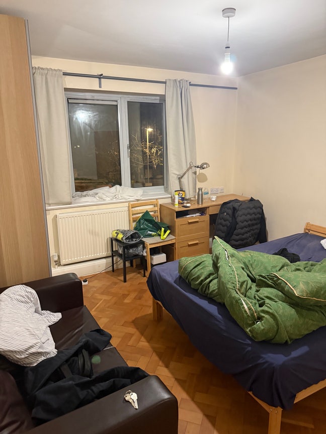 Spacious Double Room in Child's Hill NW2 Main Photo