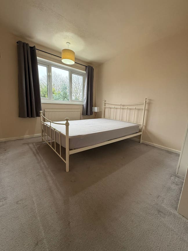 Large Double Room  Main Photo