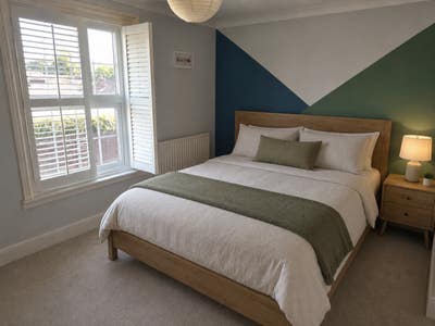 Double room with ensuite, bills included.  Main Photo
