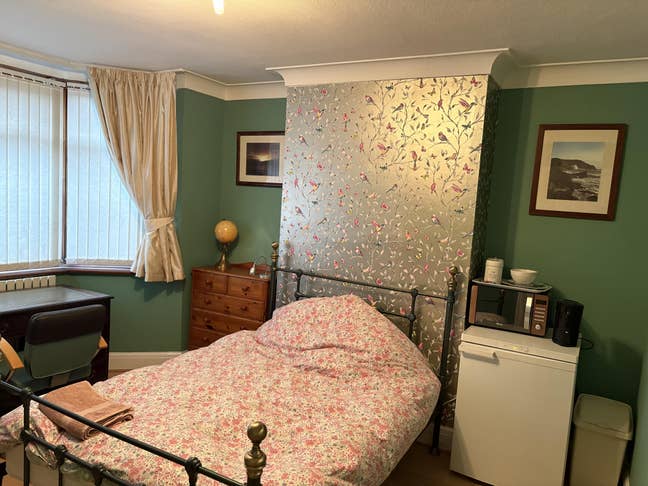 Ground Floor Fantastic Double  Monday to Friday Main Photo