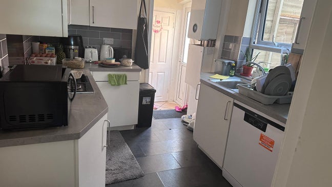 Single room to rent Main Photo