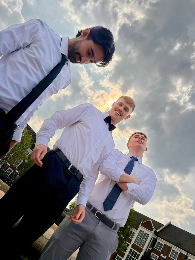 Looking for a flatmate like me Main Photo