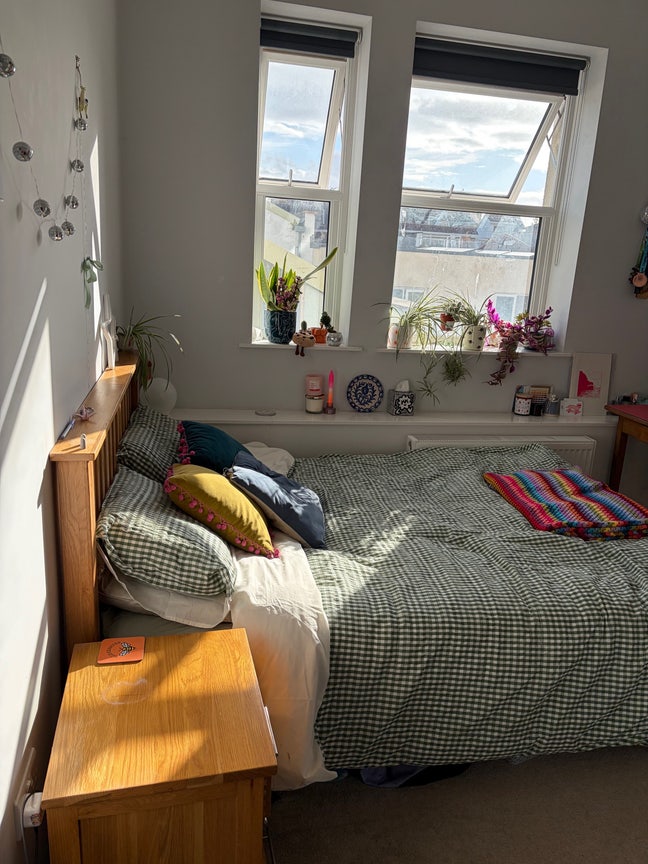 En-Suite Double Room in 3 person Flat-Share Main Photo
