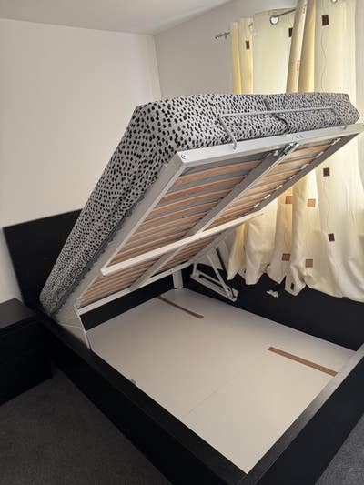 Double room in a 2 bed flat. Main Photo