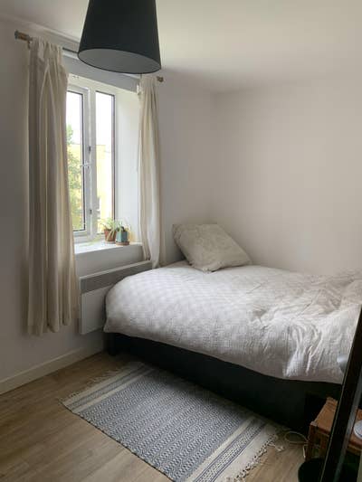 Short Let Double Room for Mon-Fri -12th-17th July Main Photo
