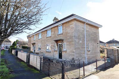 2 bedrooms to let - currently being renovated Main Photo