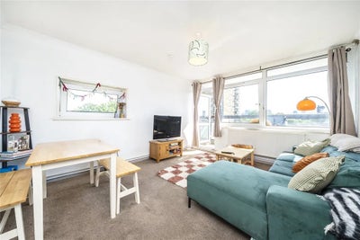 Cute flat right next to Victoria Park Main Photo