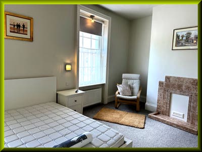 Large Double / Professional Work Base / Parking Main Photo