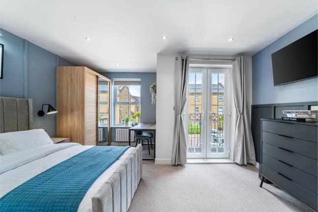 BRAND NEW Luxury Great Ashby Studios & Rooms MW137 Main Photo