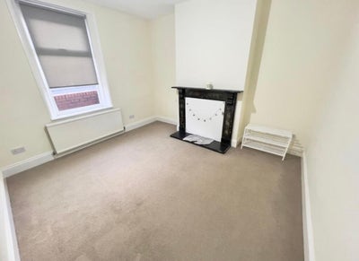 Double room to rent out Main Photo