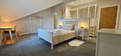 1x En-Suite Double Room Main Photo