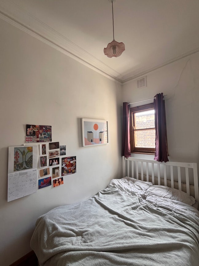 Cosy Room in a Lovely Flat, Great Location!  Main Photo
