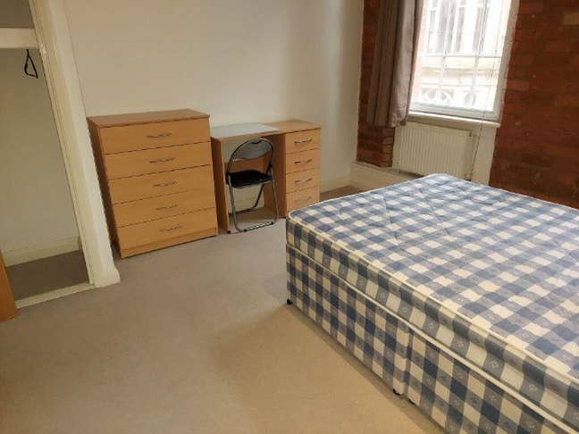 En-suite room in a 2 bedroom flat  Main Photo