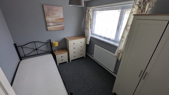 2 single bedrooms in Thornaby - no deposit needed Main Photo