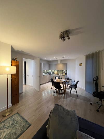 Large Double Room in 2 Bed 2 Bathroom Flat Main Photo