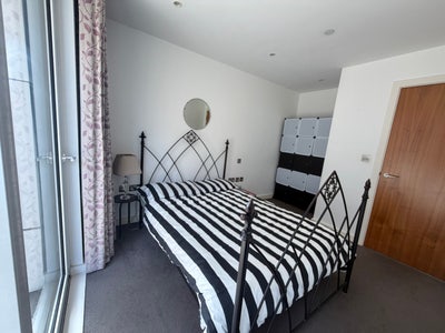 En-suite & Double Bedroom Ancoats Main Photo
