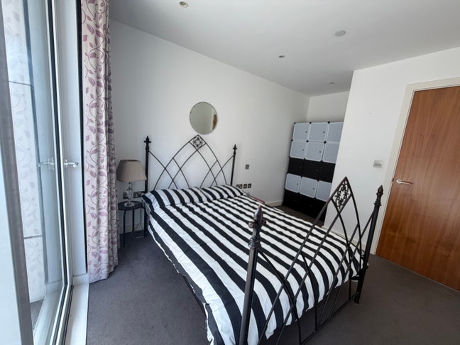 En-suite & Double Bedroom Ancoats Main Photo