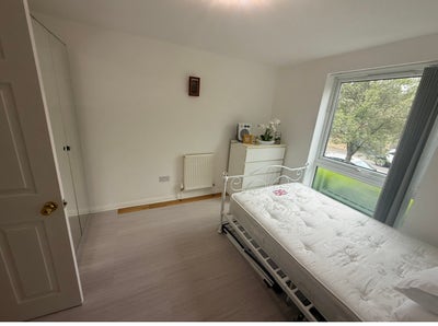 Great locaition and clean room Main Photo