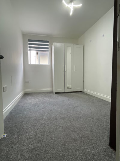  Single Room | Bills + Netflix + Wifi inc. Main Photo
