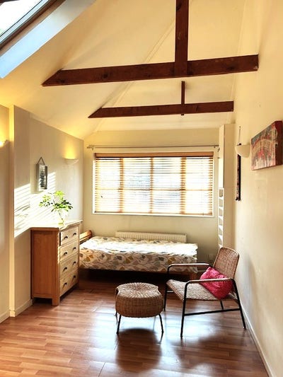 Spacious room to rent Main Photo