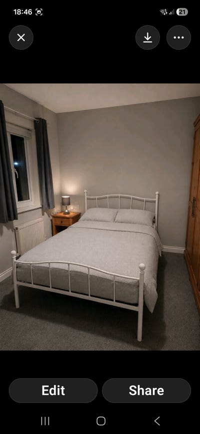 Double room, bathroom shared with one other person Main Photo