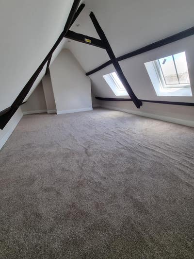 6 Bed House Share In highworth Main Photo