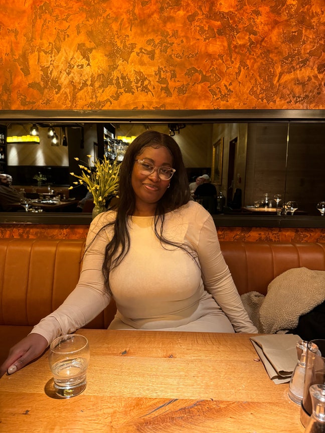 Professional looking for dbl room or to buddy-up Main Photo