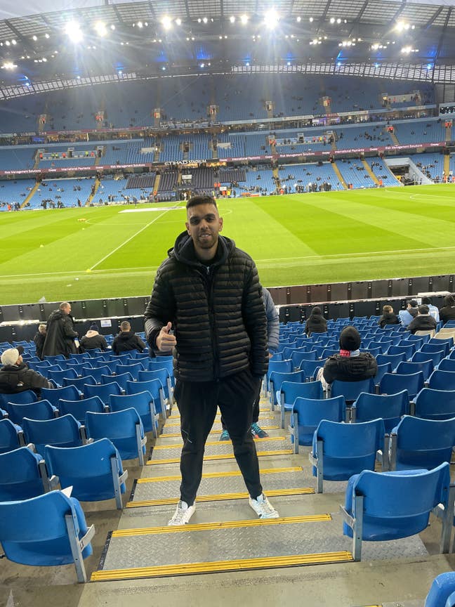 Looking for a flat share or buddy up in Manchester Main Photo