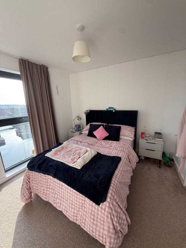 En-suite Double Room: Cargo Building, Baltic, L1 Main Photo