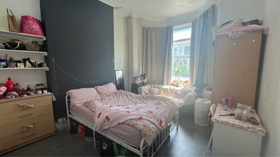 Spacious & Bright Double Room Available in Cardiff Main Photo
