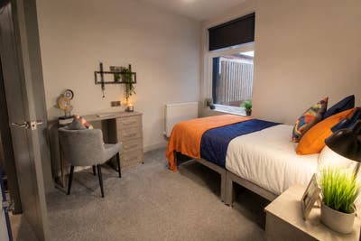 🔥 Hot Rooms, Cool Savings – &pound;300 off! 🔥 Main Photo